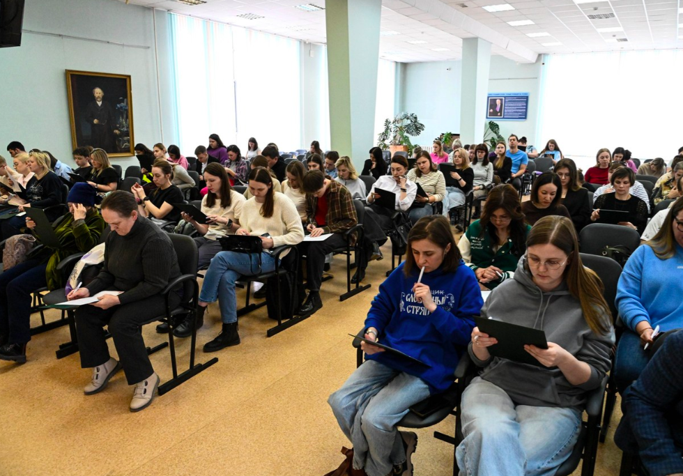 Фото В Новосибирске опубликованы кадры с «Тотального диктанта» – когда ждать результатов 5